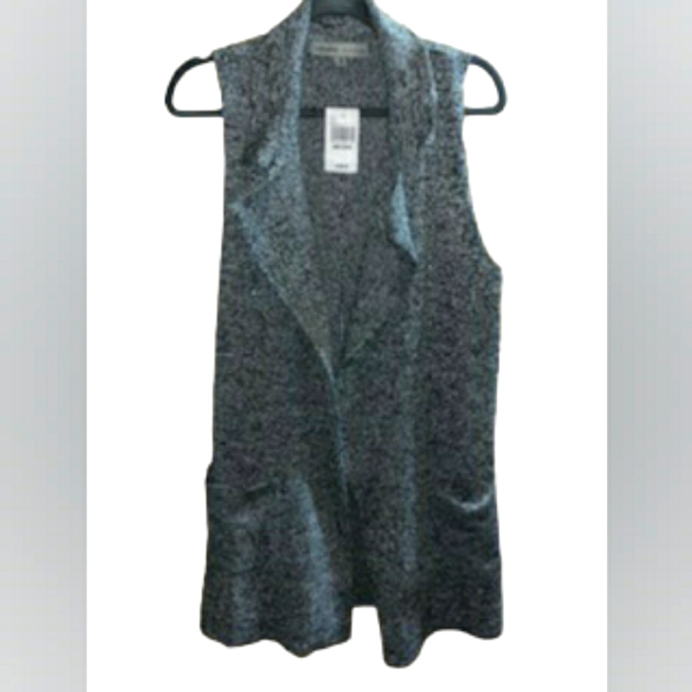 Absolutely Famous NWT Size M Sleeveless Cardigan Vest in Gray